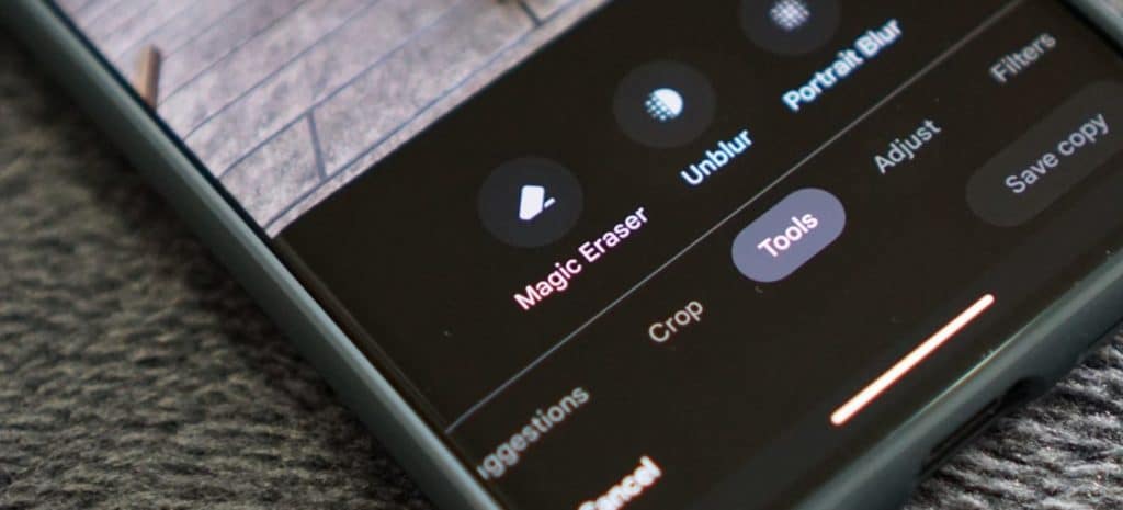 Google Pixel 8a - Magic Eraser Feature