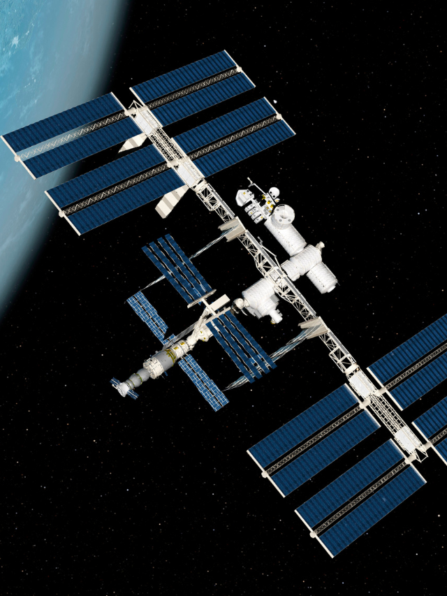 SpaceX Wins $843 Million ISS Deorbit Contract