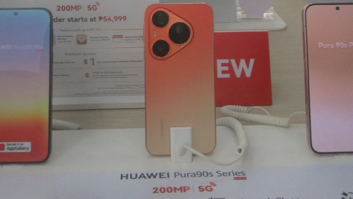 Huawei Pura X View Ditches Folding for a 16:9.5 Wide Screen Instead