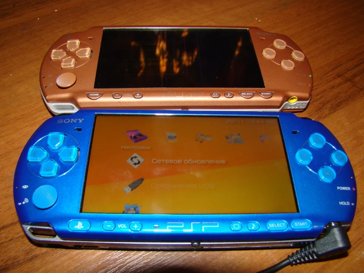 A Sony PSP-3000 next to a PSP-2000, the hardware behind the best PPSSPP games for Android