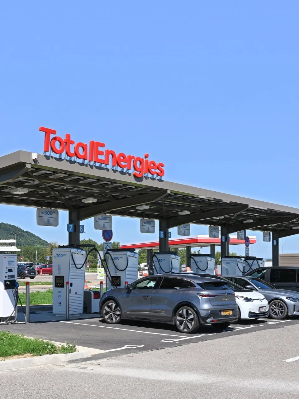 EV Road Trip Apps That End Range Anxiety