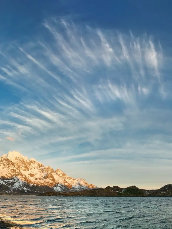 How to Read the Clouds Like a Forecaster