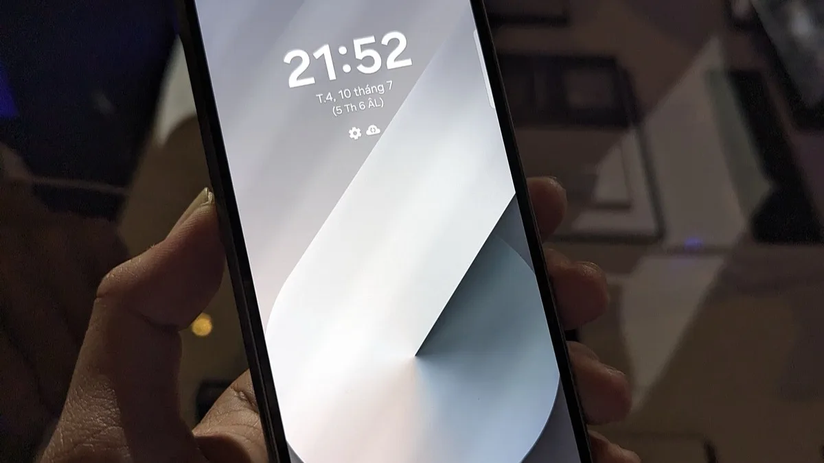 Samsung Galaxy S24 Gets One UI 9 in the US on T-Mobile and AT&T, Unlocked Z Fold6 and Z Flip6 Too